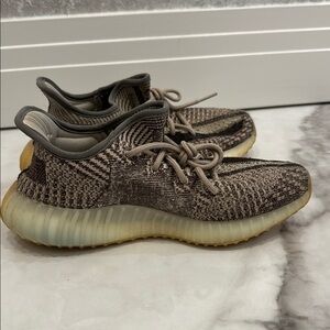 Yeezy 350 size 6 1/2